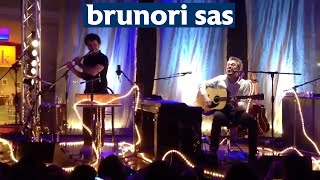preview picture of video 'Brunori sas - Lei, lui, Firenze (live @ marcianise CE 30-3-2012)'