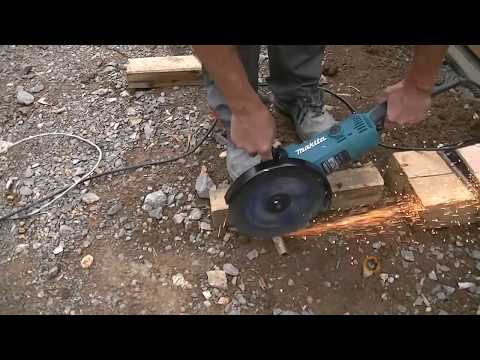 Makita GA9050R kampinis šlifuoklis video