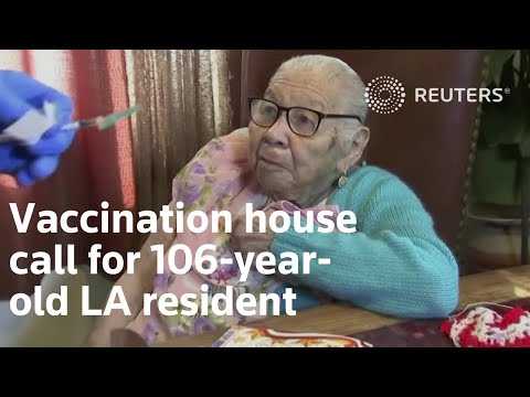為洛杉磯106歲居民打疫苗上門服務 (Vaccination house call for 106-year-old LA resident)