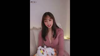 Hカップ着衣巨乳インフルエンサー【TikTokライブ】脇汗