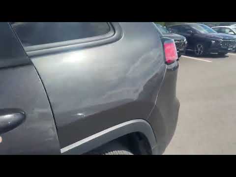 2021 Jeep Cherokee Altitude 4x4 in Silver for sale at Finch Chrysler Dodge Jeep Ram Ltd in London, ON