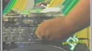 DJ PUN LIVE ON GREEN SYNERGY