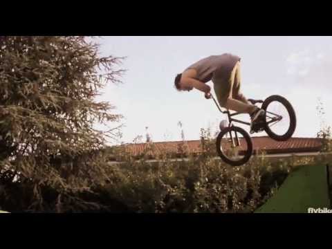 FlyBikes BMX Time in Milan (HD)