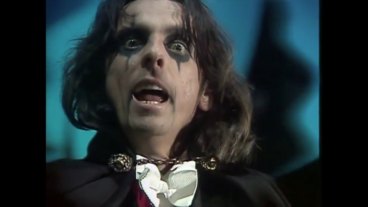 Muppet Songs: Alice Cooper - Welcome to My Nightmare - YouTube