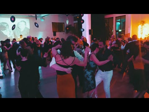 Tango: Pena de amor (1943) Orquesta de Lucio Demare, canta: Raúl Berón