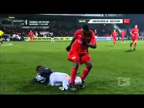 Horrible Soccer Football Accident Foot Breaking Kick Matias Concha Beinbruch!