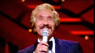 Marty Robbins - Some Memories Just Won&#39;t Die (Live)