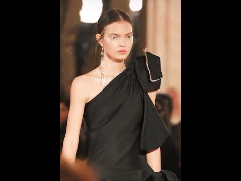 Fashion Trends | Romeo Gigli ss25 rêverie sfilata