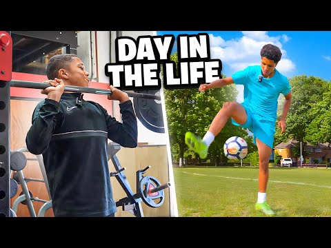 DAY IN THE LIFE OF A PROFESSIONAL FOOTBALLER