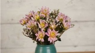 How to Make a Bouquet of Dahlias