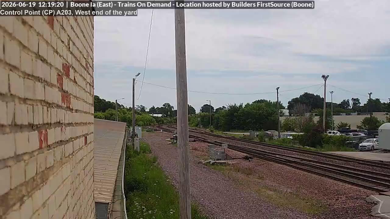 Live webcam view of Boone Railyard East Trainspotting Cam
