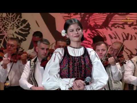 Daria Costea - Premiul centenar Avram Iancu (Festivalul Strugurele de aur - Alba-Iulia - 06.08.2024)