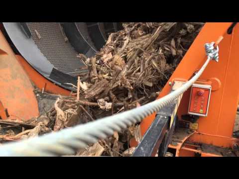 Doppstadt SM720 Trommel Screen - Screening Shredded Wood Waste
