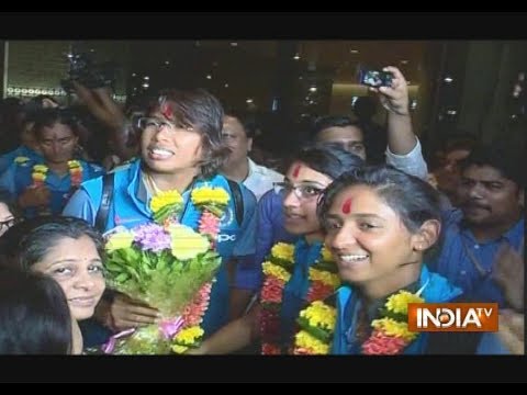 India women's cricket team returns home to heroes' welcome