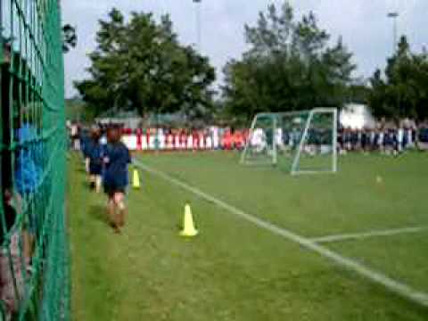 Fussballschule Fc Aesch 2005 - Einlaufen