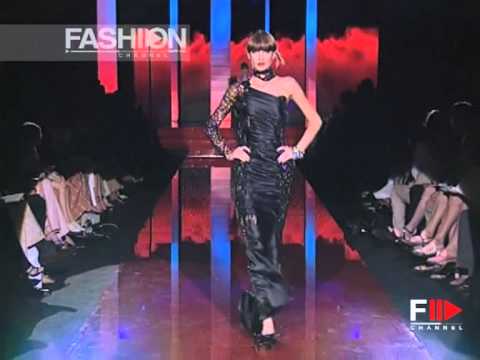 "Valentino" Fashion Show Haute Couture Women Autumn Winter 2003 2004 Paris 5 of 5