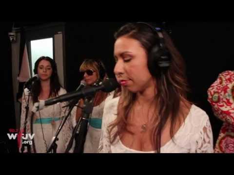 The Polyphonic Spree - "You Don't Know Me" (Live at WFUV)