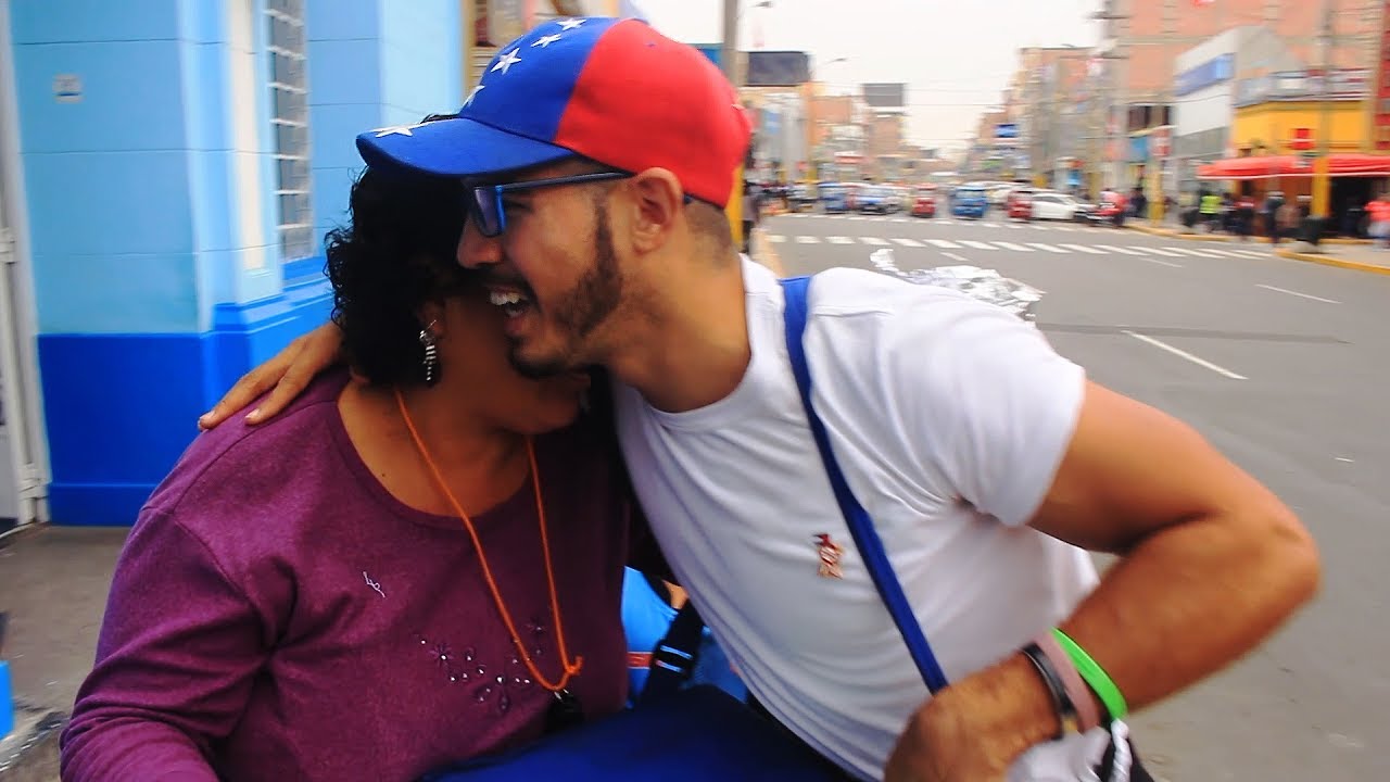¿A QUÉ TE DEDICABAS EN VENEZUELA? ADMINISTRADOR MALTRATADO POR MUNICIPALES, Y LOS "GOCHOS" DE HUACHO