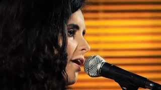 JOAN CHAMORRO & ANDREA MOTIS GROUP: Smile + Love is here to stay