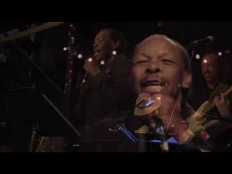 Lloyd Price singing "Stagger Lee" - Steve Sadd on tenor sax.