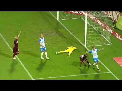 GOOOL! CFR Cluj - Univ. Craiova 1-1. Yeboah egalează, după erorile lui Bancu și Popescu