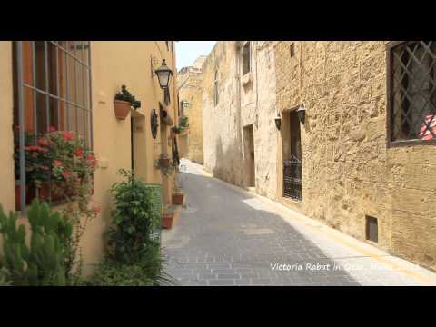 Stroll with EOS : Victoria Rabat in Gozo