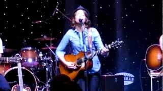 Brandi Carlile singing Looking Out