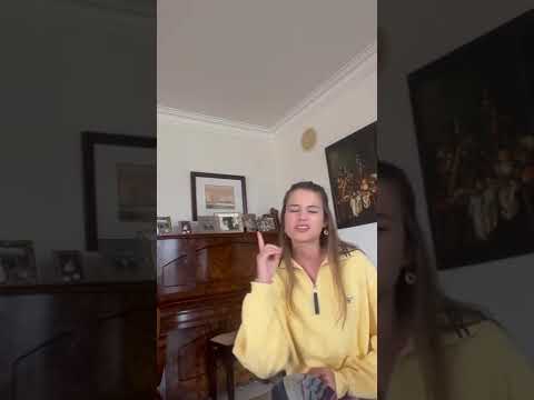 The Neighborhood  - Sweater Weather  - Cover by Beatriz Esquível Marxen