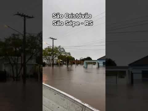 Ruas se transforma em rio no Bairro de São Cristóvão em São Sépe - RS