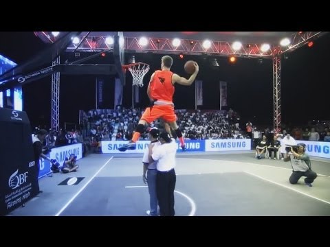 TFB::Dunks:: CRAZY DUNK CONTEST w/ Kristaps, Smoove and Lipek - 2013 FIBA 3x3 All Stars