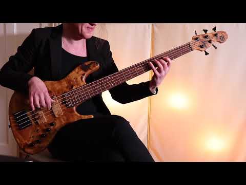 Maruszczyk Elwood L5A-24 Live Demo - BassFreaks.net
