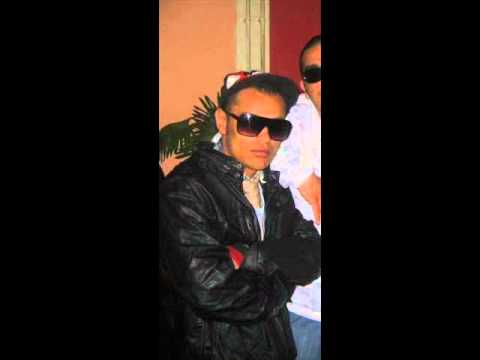 Weszélyes Elemek feat. Márió - Háború