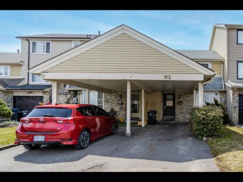 102 Courtleigh Square, Brampton Home - Real Estate Properties