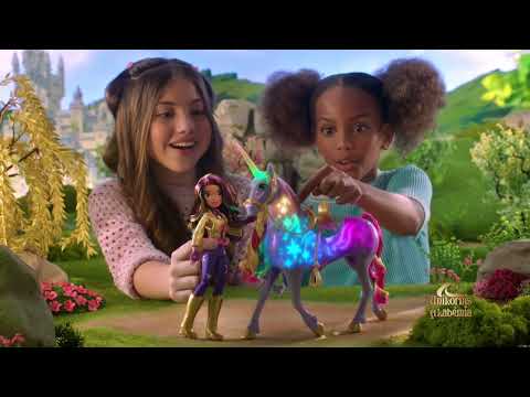 Unikornis Akadémia - Wildstar și Sophia care luminează în culorile curcubeului imagine