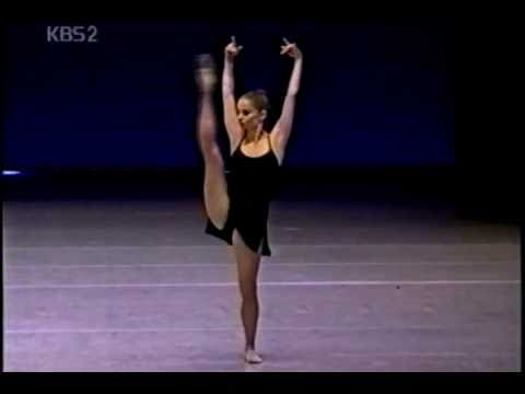 Maria Kochetkova "Stranger"