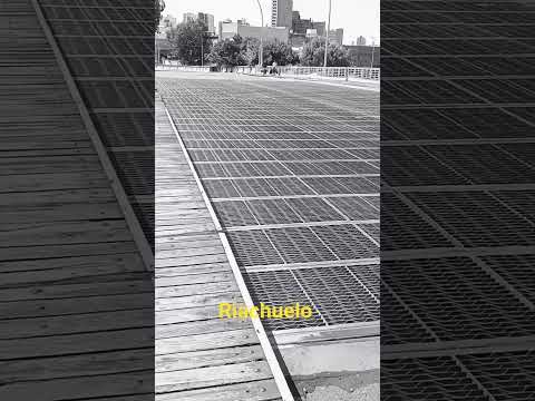 Riachuelo desde el puente antiguo #blancoynegro #travel #baires #avellaneda #domingo #hoy