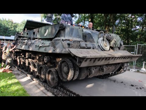 Putting the track back on a Bergelopard!