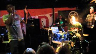 Chiddy Bang - Slow Down + All Things Go (Live @ SXSW/Sunday Swagger)