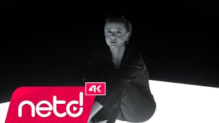 Zeynep Özyılmazel - Herkes Tek Başına