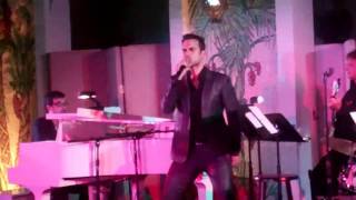 &quot;Glee&quot;, &quot;30 Rock&quot; star Cheyenne Jackson | A Little Less Conversation