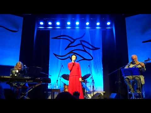 fernanda takai & roberto menescal & marcos valle @ espaço furnas cultural: o barquinho / kobune