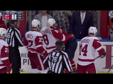 Justin Abdelkader vs Jonathan Huberdeau