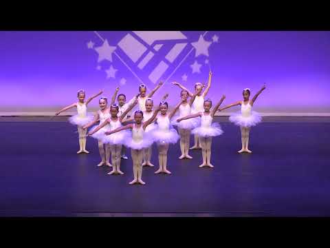Elliotte's Ballet Group 2021 | Snow | Age 8