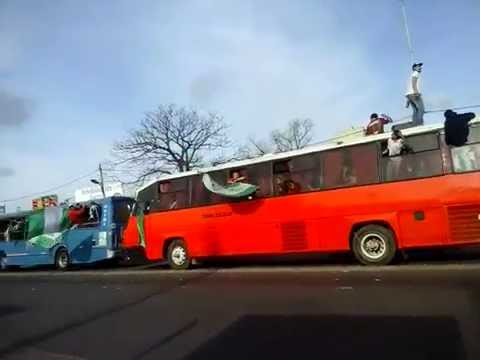 "laferrere caravana a la cancha de temperley" Barra: La Barra de Laferrere 79 • Club: Deportivo Laferrere