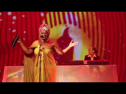 La Diva QUEEN ETEME AU FESTIVAL ABIDJAN JAZZ BY BICICI Edition 2016