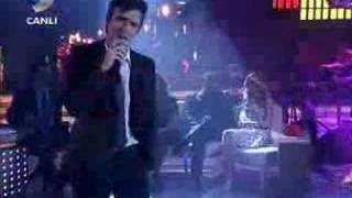 Teoman - Paramparça (Beyaz Show - Canlı Performans)