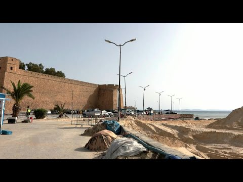 Video Thumbnail: Protecting Tunisia's popular beaches from erosion in Hammamet | AFP