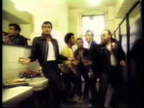 Classic Crazy Eddie Commercial 'Bathroom DooWop' (1977-1979)