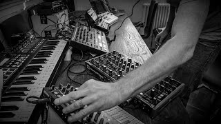 DARK Tech House / ACID Dawless Jam - Novation Peak, Microfreak, Behringer TD-3, MC 707