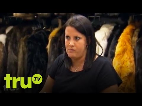 Hardcore Pawn - Woman Tries to Pawn Fake Gucci
